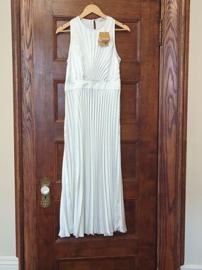 NWT Sandro Jolie Pleated Midi Dress White Sleeveless Size LARGE (40)